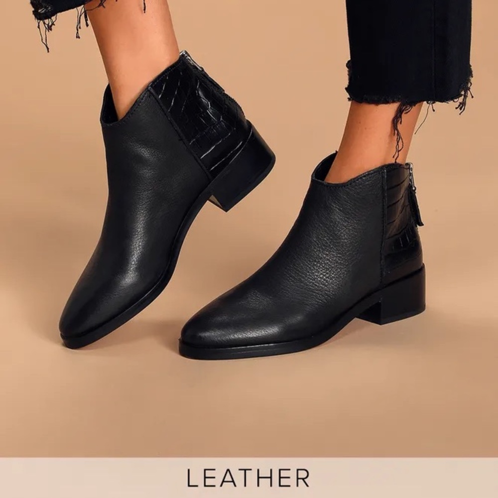 Black Dolce Vita Leather Booties